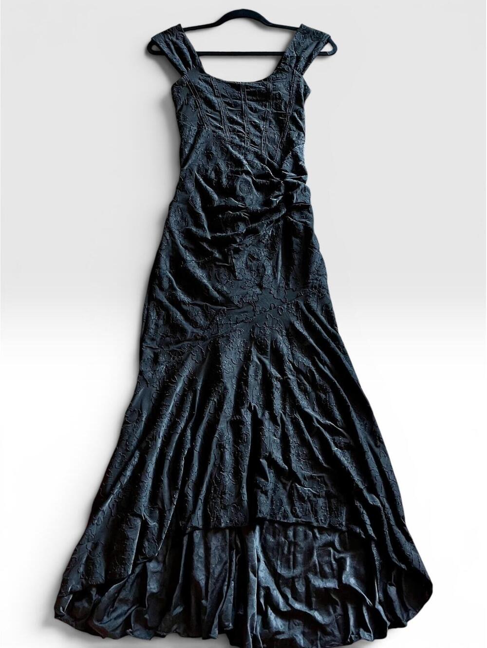 Black Textured Sleeveless Asymmetric Maxi Dress - Picture 2 of 6